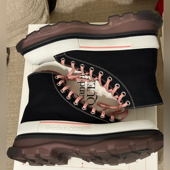 Authentic Alexander McQueen Brand New Tread Slick High Top Sneakers - Picture 12 of 14